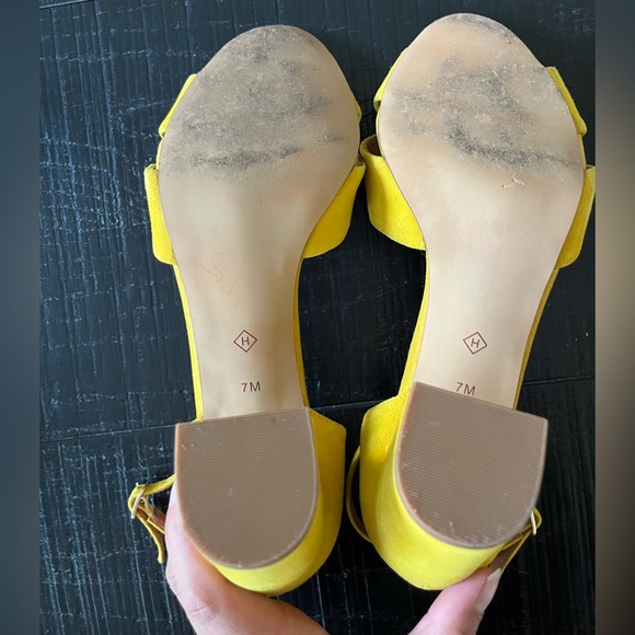 Halogen Criss Cross Block Heel Sandal Mustard Yellow SZ 7 Leather - Picture 6 of 8